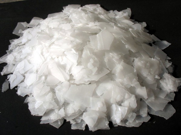 What Is the Approximate Price of Caustic Soda per Ton? Market Trends and Application Analysis