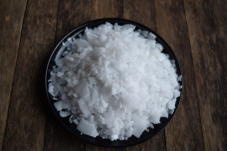 What Causes Caustic Soda Caking? Detailed Analysis and Solutions